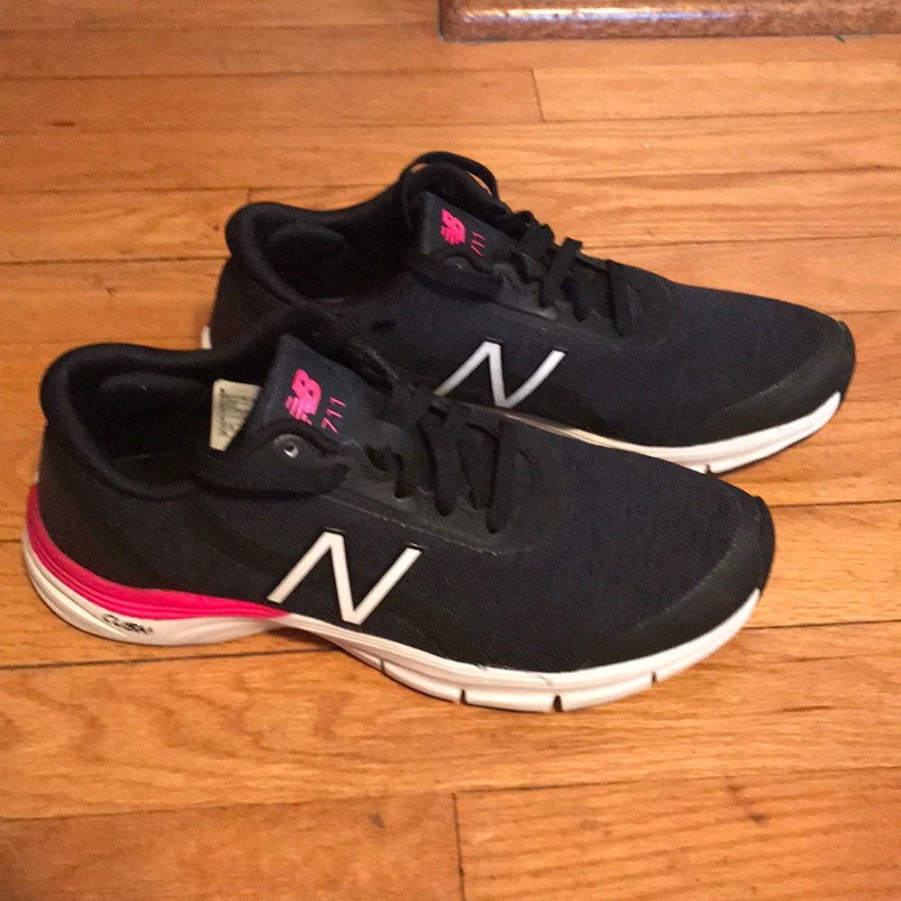 New Balance 711